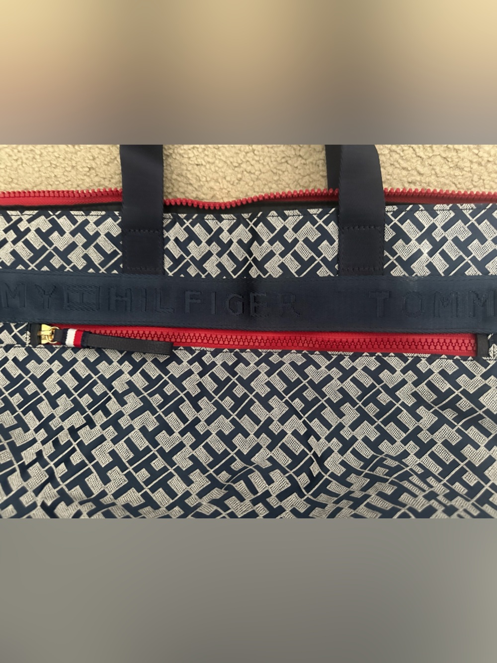Tommy Hilfiger Navy, Red & White Patterned Duffel Bag